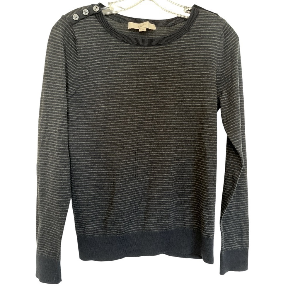 Ann Taylor Loft wool blend sweater. Navy and grey size M EUC D-8